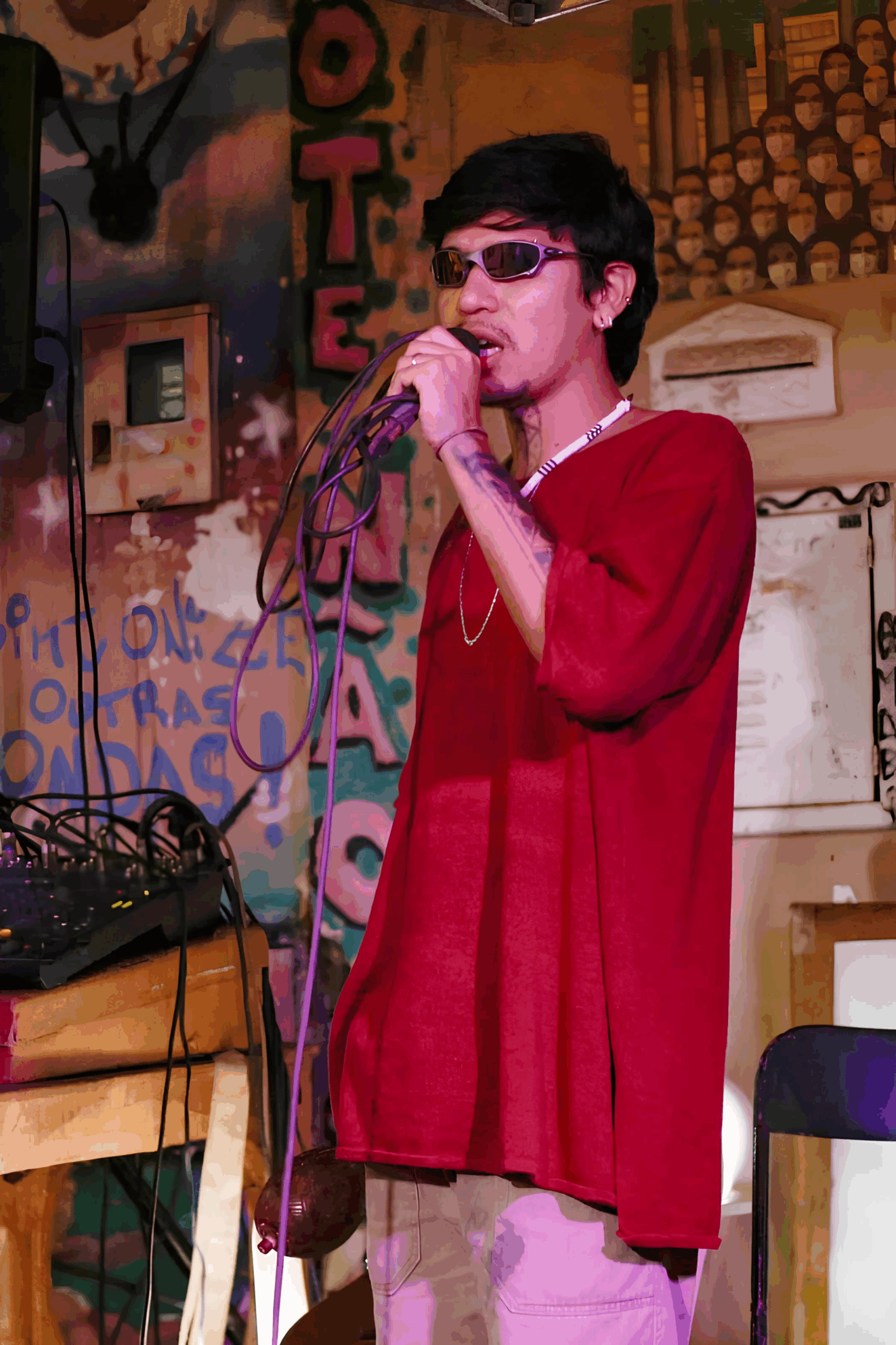 <a href="https://www.instagram.com/eloiwapichana/" target="_blank">Eloí Wapichana</a>